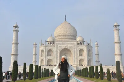Discover Taj Mahal: Delhi to Agra Same Day Car Tour