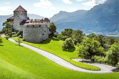 Unveiling Four Countries in a Day: A Private Alpine Adventure from Zurich
