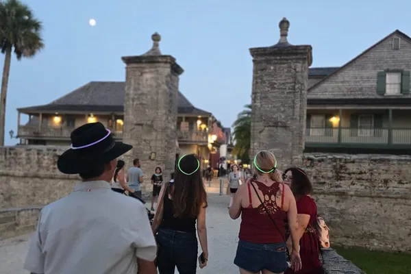 St. Augustine's Haunted Pub Crawl: Booze, Boos, and Pirate Lore!