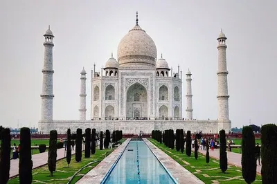 Discover Agra's Majesty: A Full-Day Car Tour of the Taj Mahal, Agra Fort & Baby Taj from Delhi