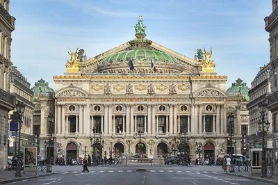 Palais Royal & Opera Walking Tour: Fashion, Jewelry & History