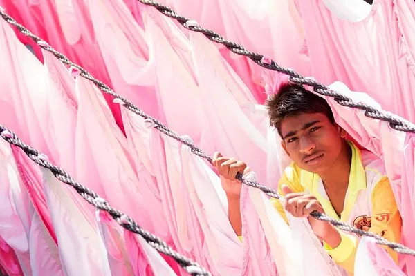 Mumbai: Dabbawala, Dhobi Ghat & Dharavi Slum Tour