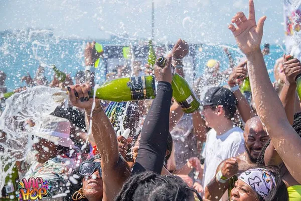 Miami's Hip Hop Boat Party: Unforgettable Beats & Open Bar Bliss!