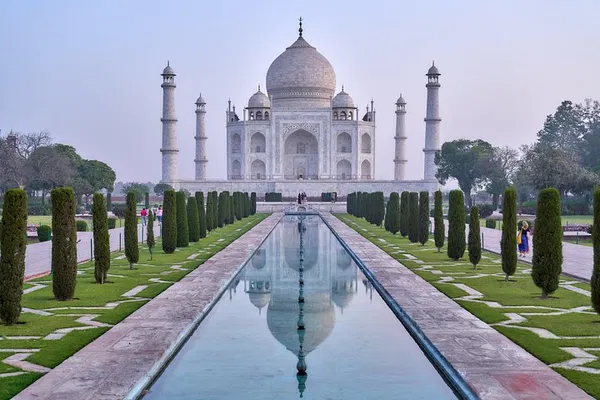 Sunrise Spectacle: Private Delhi to Agra Taj Mahal Tour