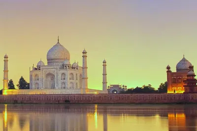 Majestic Sunrise & Sunset: An Overnight Taj Mahal Journey from Delhi