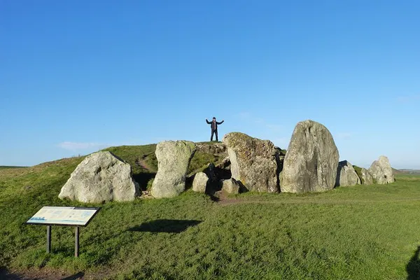 Uncover Ancient Mysteries: Private Stonehenge & Avebury Car Tour