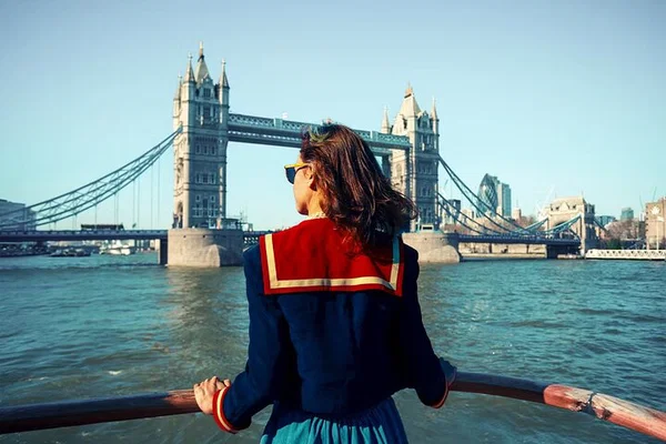 Thames Cruise: Westminster to Tower Bridge Views!