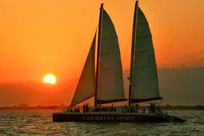 Miami Sunset Sail: Champagne Toast & Skyline Views