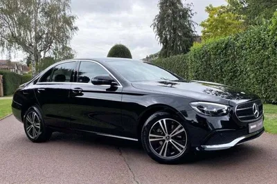 Stress-Free Stansted Airport Transfer: Arrive in Central London in Style!