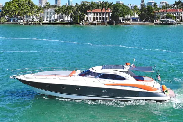 Miami Luxury Yacht Tour: Cruise & Water Fun!