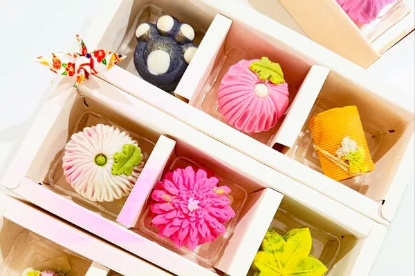 Wagashi Making: Sweeten Your Tokyo Trip!