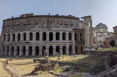 Uncover Rome's Hidden Gems: An Archaeologist-Led Urban Adventure