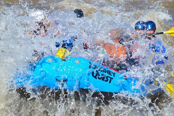 Raft Bighorn Sheep Canyon: Family-Friendly Whitewater Adventure