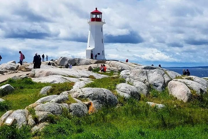 Peggy's Cove Unveiled: A Quick Coastal Escape from Halifax