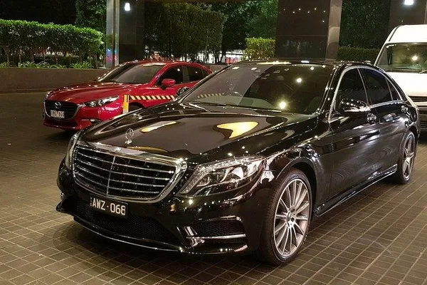 Luxury Melbourne Airport Transfers: Stress-Free Arrival or Departure