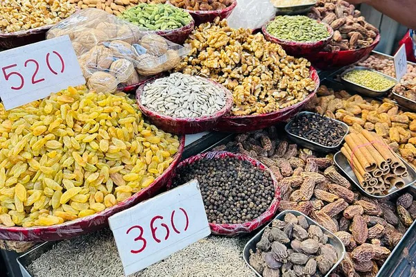 Taj Mahal: Superfast Train Tour from Delhi