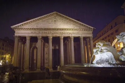Rome at Night: Private Colosseum & City Lights Tour