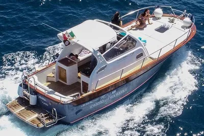 Capri's Coastal Wonders: An Exclusive Private Boat Adventure
