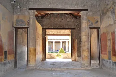 Pompeii, Herculaneum & Oplontis Day Trip: Ancient Roman Cities