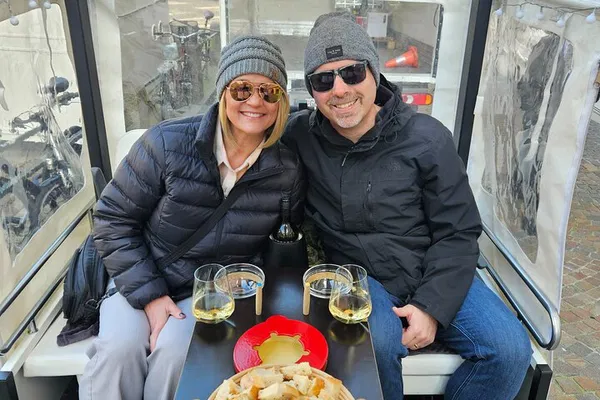 Geneva's Gourmet Tuk-Tuk Adventure: Fondue, Wine & Views!