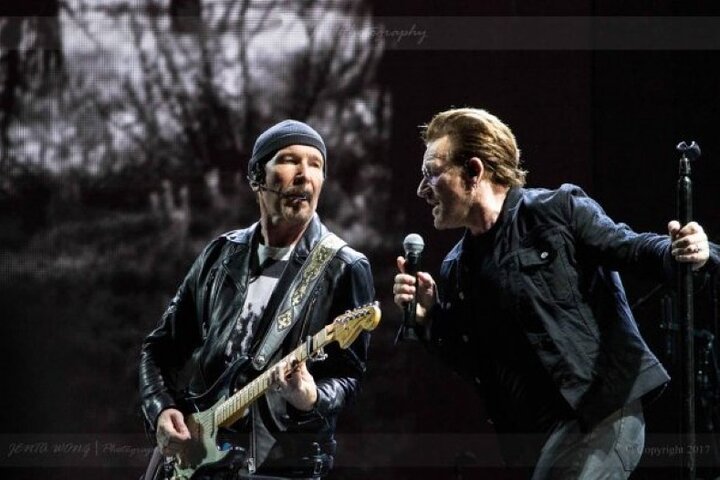 Rock 'n' Stroll Dublin: Unforgettable U2 & City Private Tour!