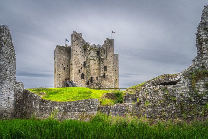 Castles & Whiskey Day Trip: Dublin to Medieval Ireland