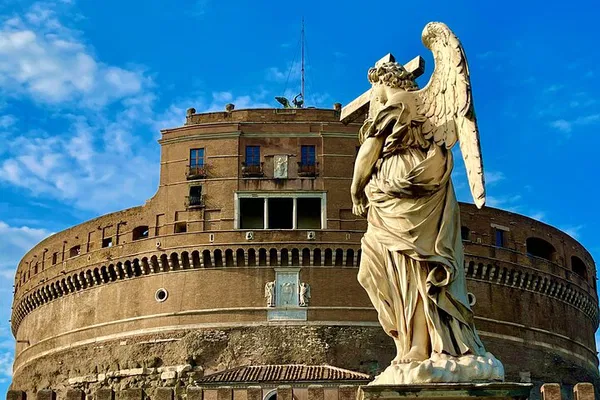 Unveiling Rome's Secrets: Exclusive Castel Sant'Angelo Early Morning Tour