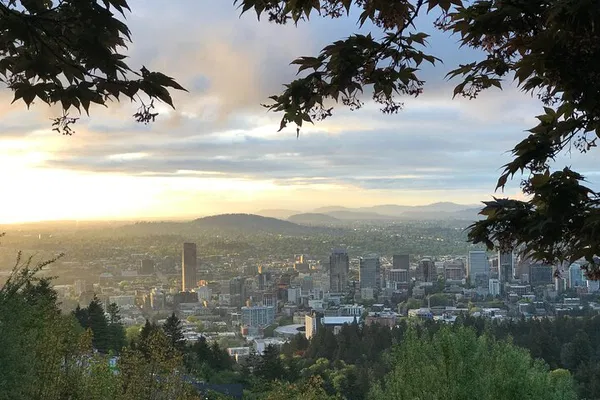 Discover Portland's Charm: A Scenic City Tour of Parks, Plazas & Views