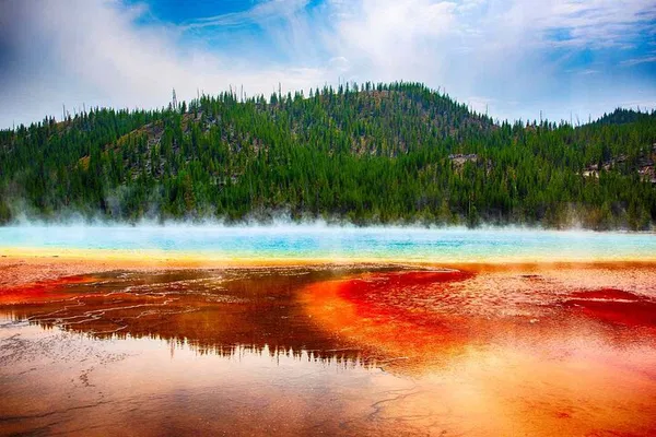 Unforgettable Yellowstone & Grand Teton Adventure: 4-Day Guided Tour from Salt Lake City