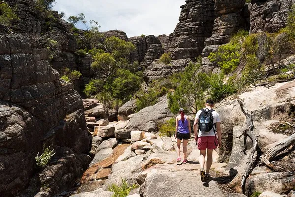Grampians Adventure: Eco Tour from Melbourne with Multilingual Guides