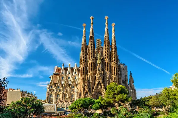 Sagrada Familia: Skip-the-Line Guided Tour