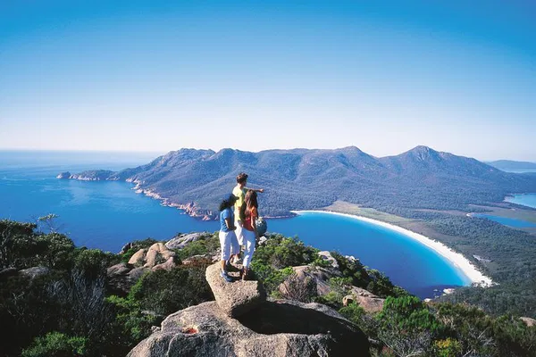 Wineglass Bay Day Trip from Hobart: Wine & Views!