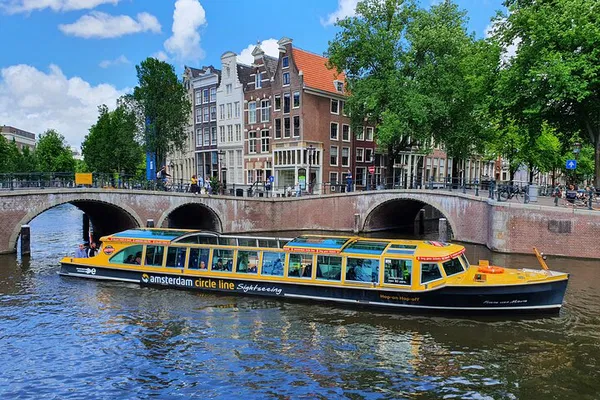 Amsterdam Canal Cruise: Historic City Sightseeing
