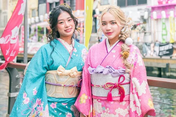 Osaka Kimono Adventure: Step Back in Time with a Traditional Furisode Rental!
