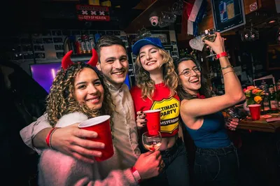 Amsterdam Red Light District: Wildest Pub Crawl!