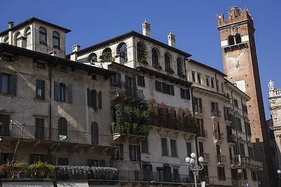 Unveiling Verona's Secrets: A Captivating Walking Tour