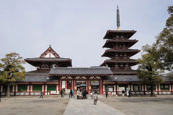 Osaka: Customize Your Historical Full-Day Walking Tour