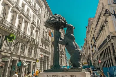 Unveiling Madrid's Architectural Gems: A Private Local's Tour