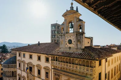 Arezzo's Artistic Treasures: A Captivating Walking Tour