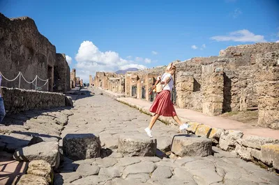 Unforgettable Capri, Sorrento & Pompeii Private Tour: Dive into Italian Wonders!