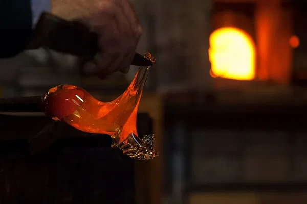 Murano Glassblowing & Beadmaking: Craft Your Venetian Souvenir