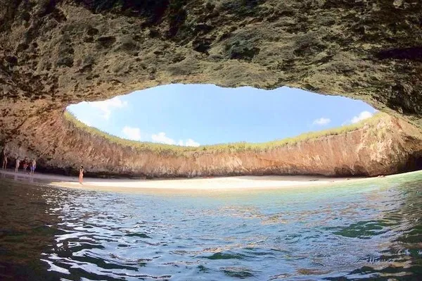 Discover Hidden Beach: A Marietas Islands Adventure!