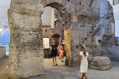 Uncover Rome's Secrets: Navona Square & Domitian Stadium Private Tour