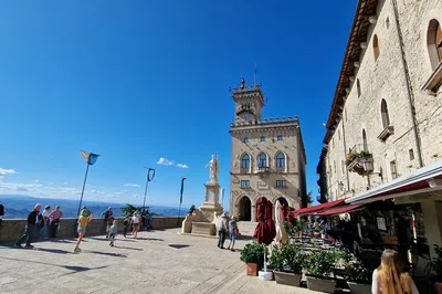 8-Day Italy Tour: Rome, Florence, Ferrari & Wine