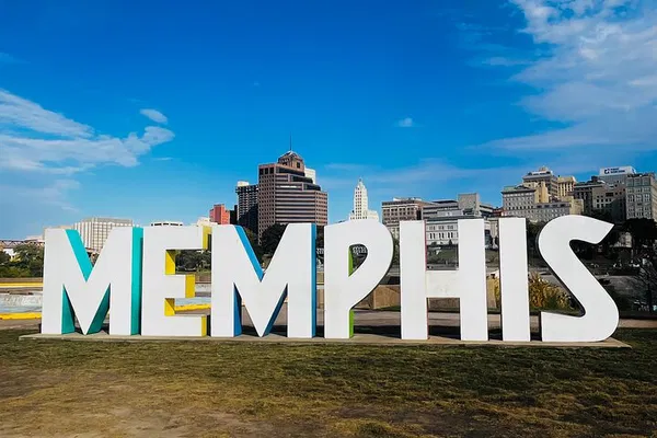 Rock 'n' Roll Pilgrimage: Nashville to Memphis & Graceland VIP Day Trip