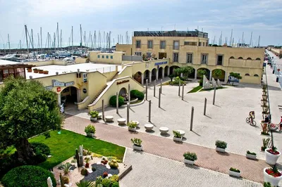 Luxury Yacht Escape: Private Tyrrhenian Sea Adventure from Rome