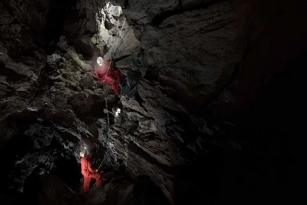Conquer Canmore: An Extreme Caving Expedition