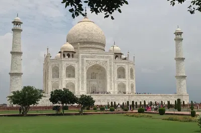 Unveiling Mughal Majesty: A Private Agra & Fatehpur Sikri Day Trip from Delhi