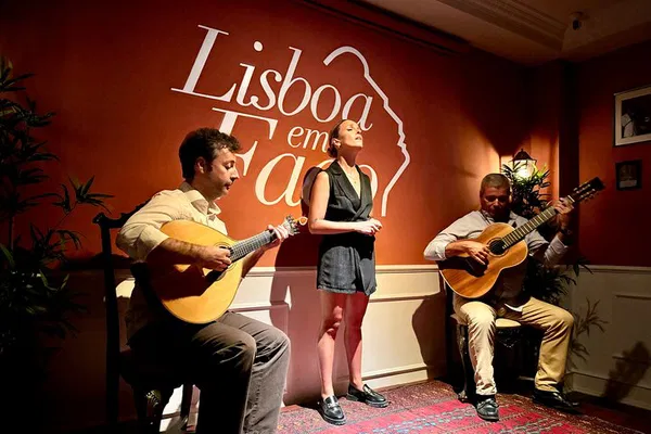 Lisbon Fado Show: Intimate Music & Port Wine