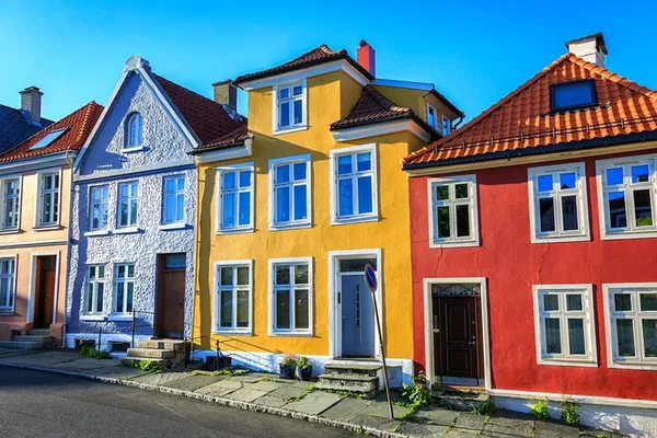 Discover Bergen's Secrets: A Personalized Walking Tour